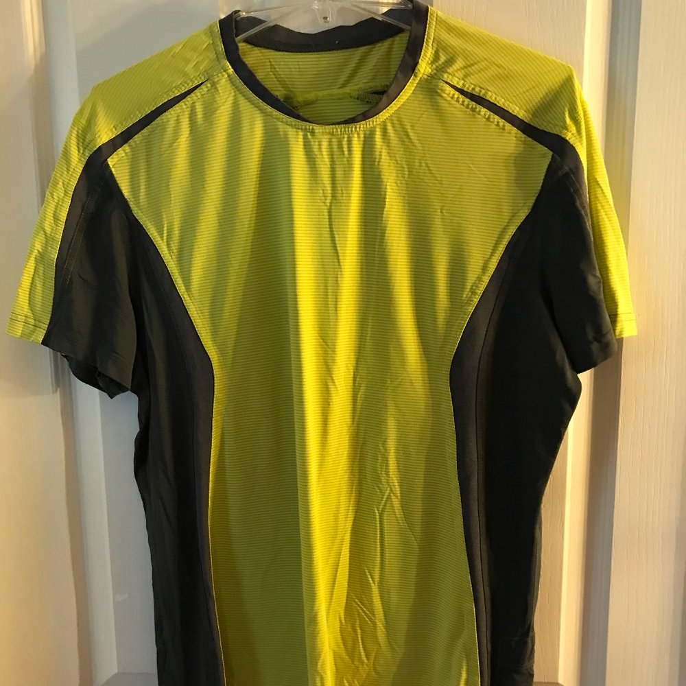 Men's L Lululemon SS Tshirt